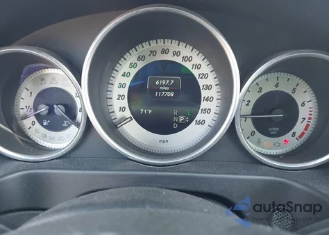 2015 Mercedes-Benz E 350 4Matic z USA, uszkodzony, nr VIN WDDHF8JBXFB133335